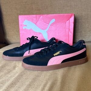 Puma Black and Pink Athletic Shoes